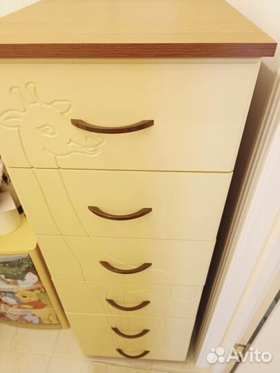 Детский комод с жирафом