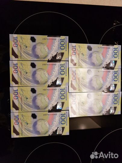 Банкноты Крым (11 шт) и чм по футболу (7 шт)