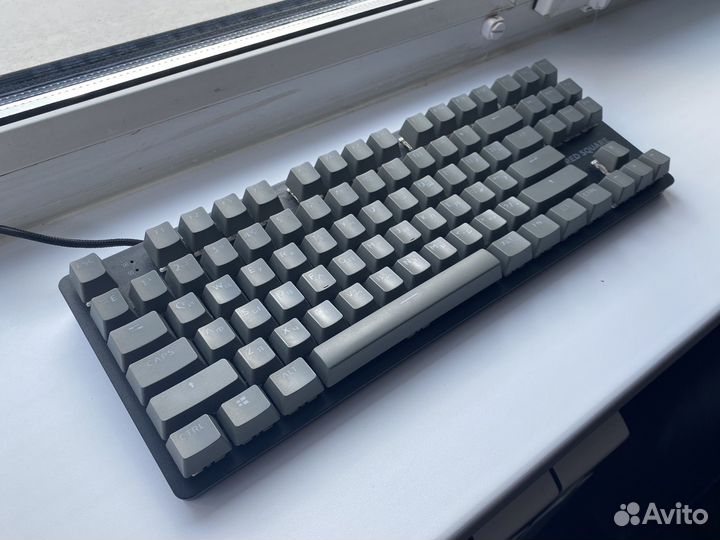 Red square keyrox tkl
