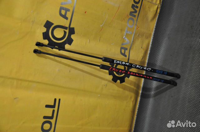 Амортизатор двери багажника chevrolet cruze J305