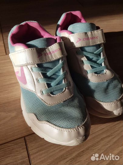 Кроссовки для девочки