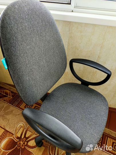 Компьютерное кресло