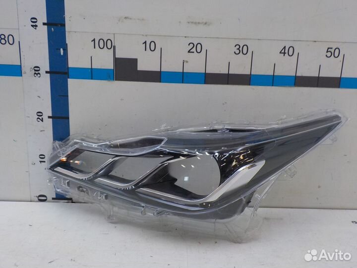 Фара левая Toyota Corolla 2019