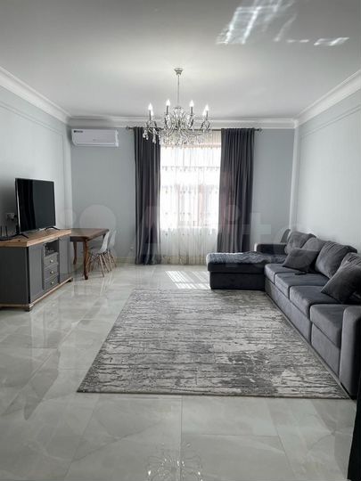 Коттедж 200 м² на участке 4,5 сот.