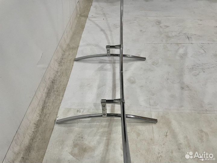 Круглый каркас для фотозоны хром