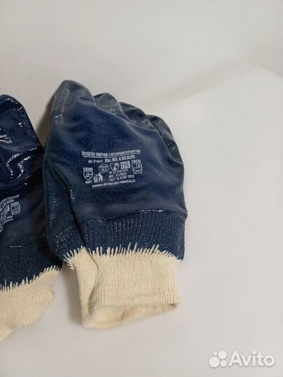 Новые перчатки защитные с нитриловым покрытием