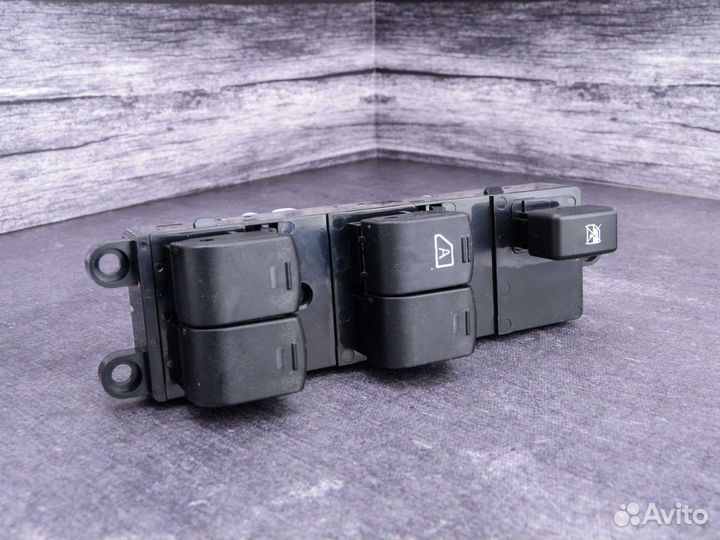 Блок управления стеклоподъемниками Nissan