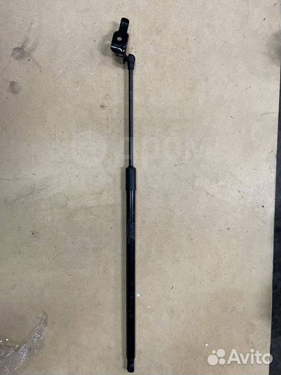 Амортизатор капота левый Toyota Land Cruiser 300