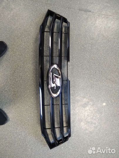 Решетка радиатора Лада Веста