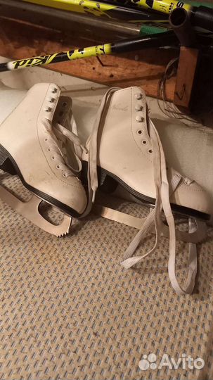 Коньки фигурные
