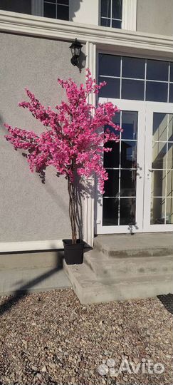 Искусственное дерево большое