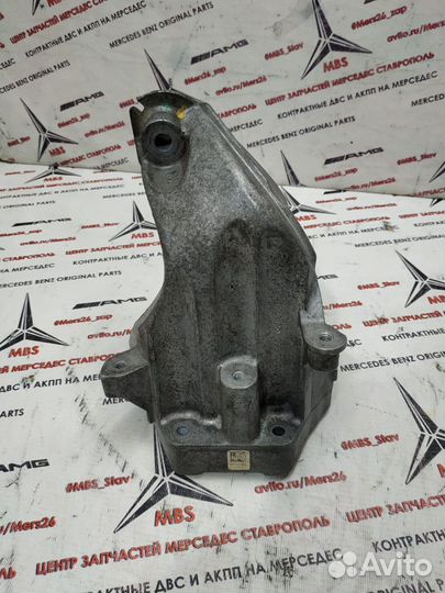 Кронштейн двигателя om651 w212 Mercedes левый