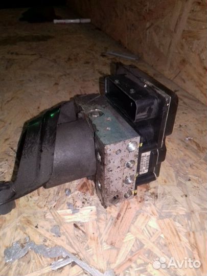 Блок abs BMW X5 E53 Рестайлинг