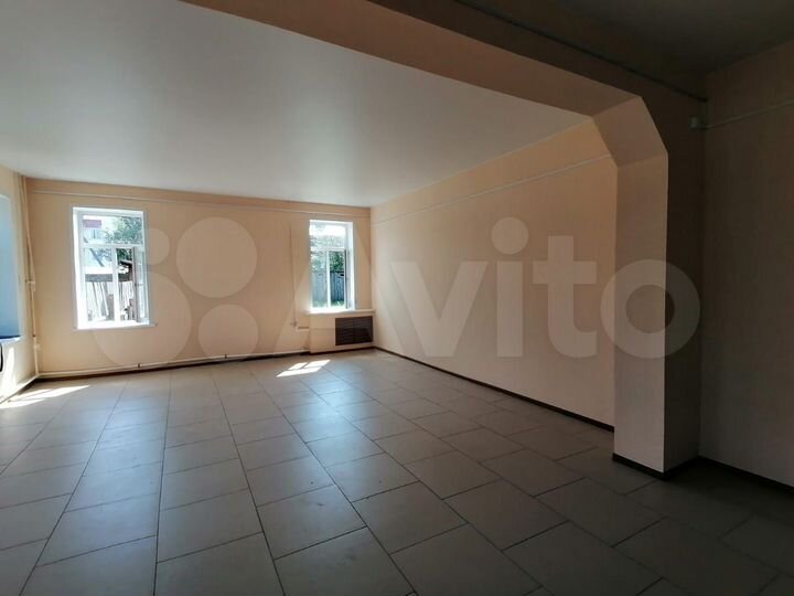 Сдам в аренду торговые помещения в центре села, 1