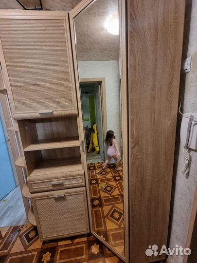 Мебель в прихожую бу