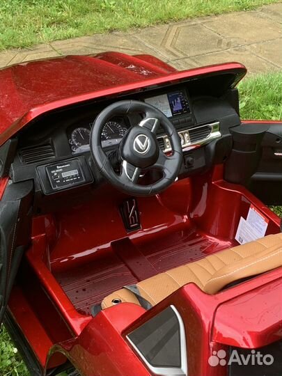 Электромобиль Lexus LX 570 красный