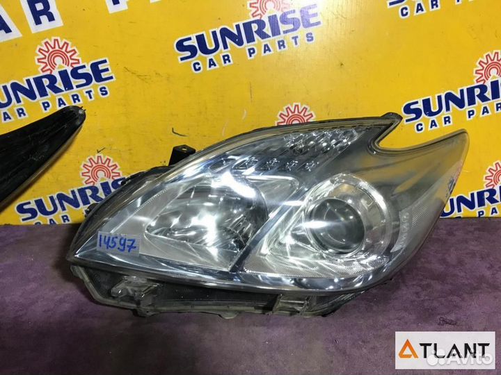 Фара toyota prius