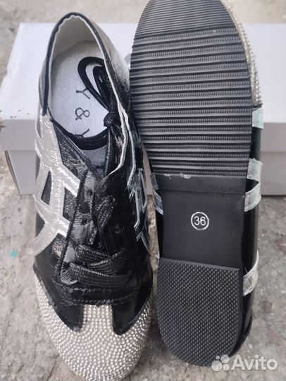 Кроссовки женские 36 размер новые