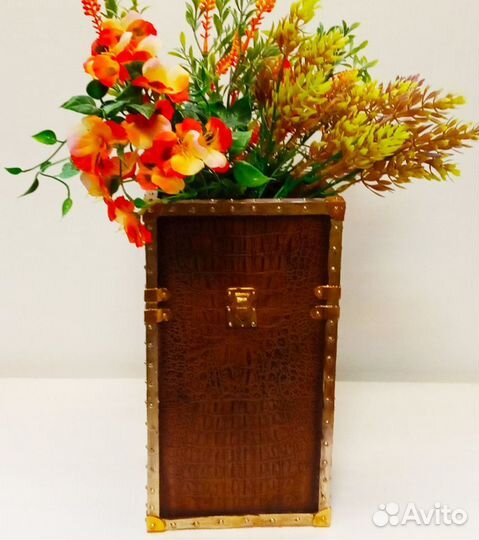 Ваза из полистоуна