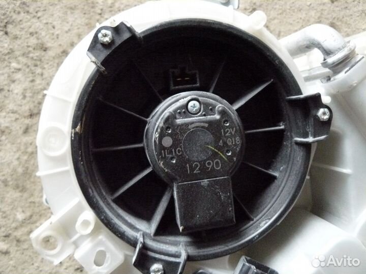 Моторчик отопителя Toyota Highlander II