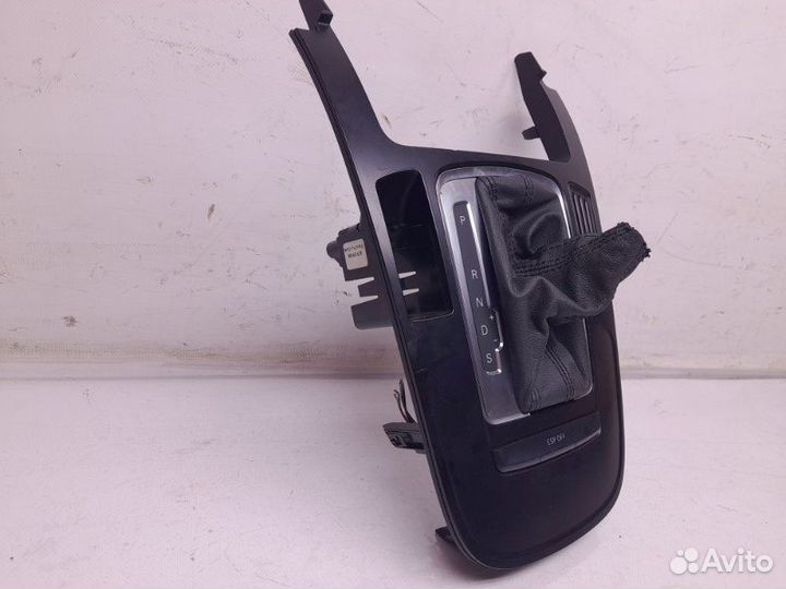 Накладка кулисы Audi A4 B8 2.0 2008