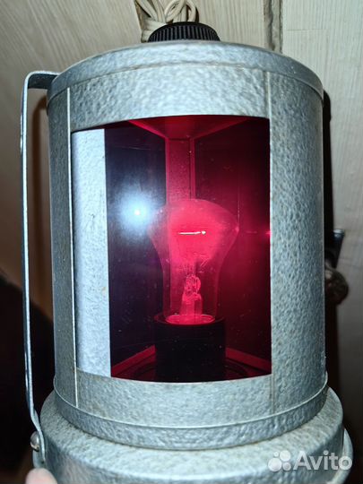 Фото фонарь трехцветный