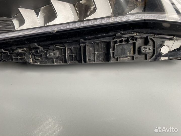 Фара левая Kia К5 92101L2000 92101-L2000