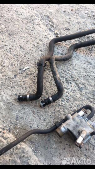 Патрубок системы охлаждения Форд Фокус2