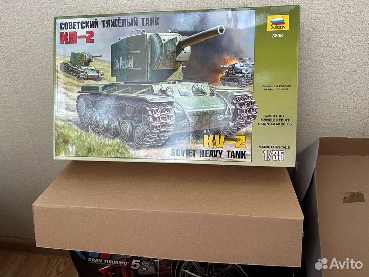 Сборная модель zvezda танк кв-2 новая