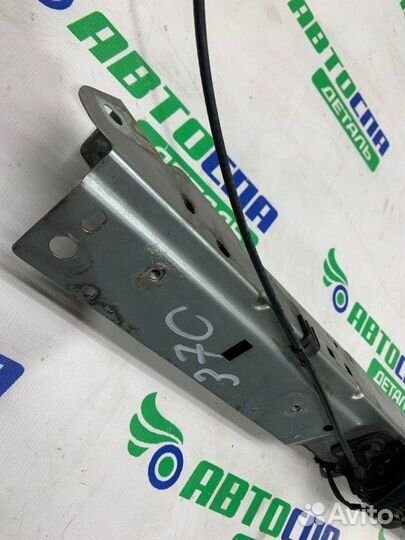 Планка радиаторов передняя Opel Insignia универсал