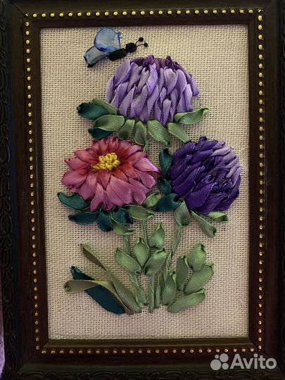 Вышитая миниатюрная картина