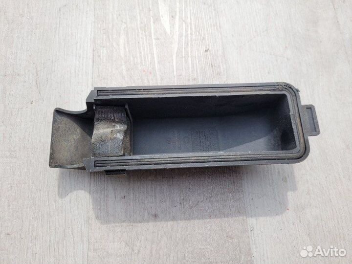 Крышка предохранителей Renault Midlum 2005