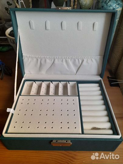 Шкатулка для украшений