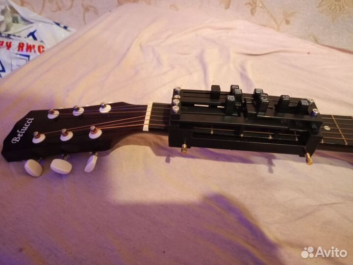 Акустическая гитара