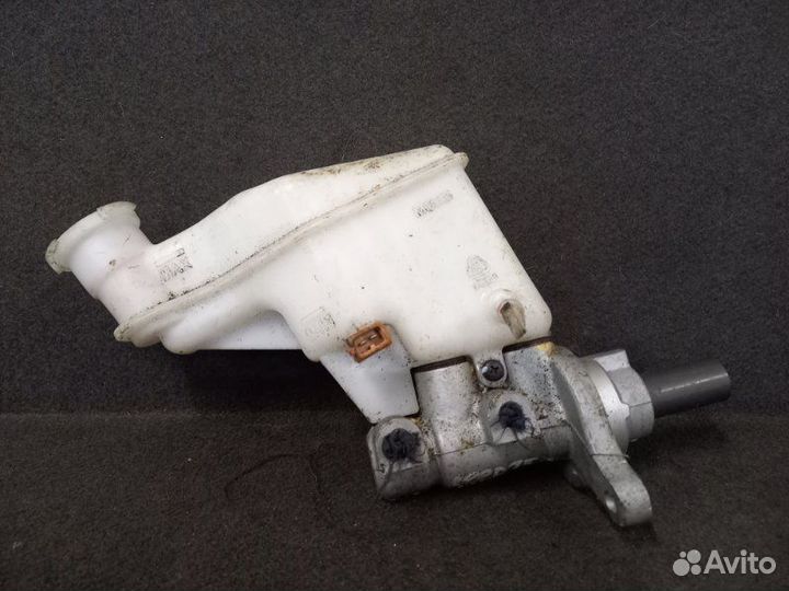 Главный тормозной цилиндр Kia Ceed 2