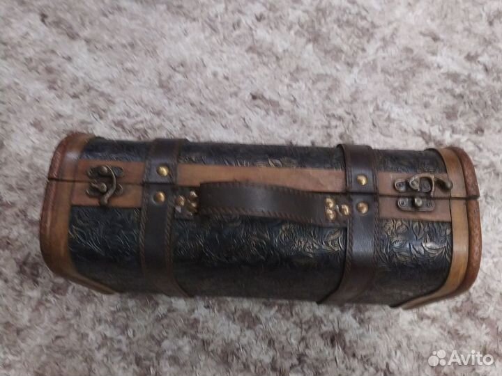 Сундук деревянный