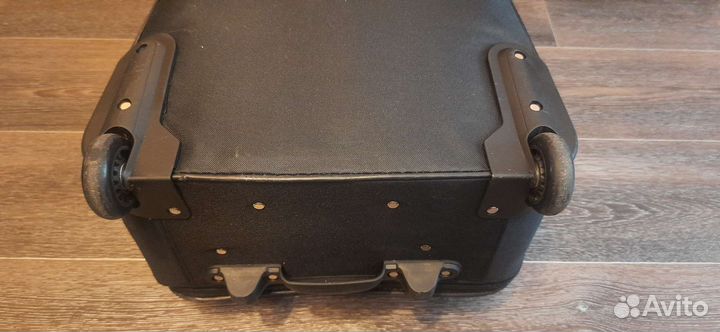 Чемодан на колесах