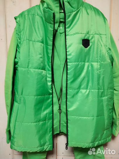 Костюм тройка с поясом