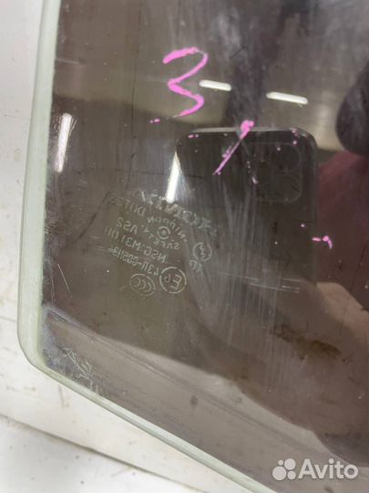 Заднее стекло двери Honda Civic 8 4D