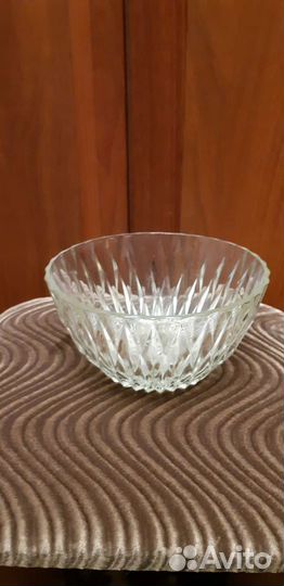 Стеклянный салатник