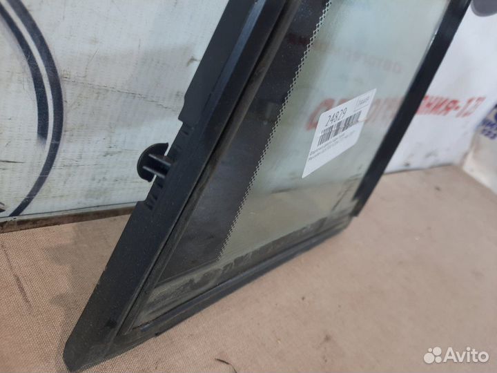 Форточка двери задняя правая Mercedes Glk300 X204