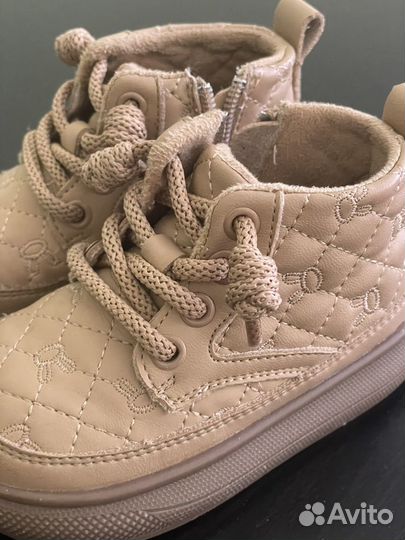 Демисезонные ботинки для девочки