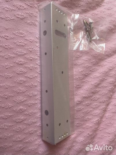 Уголок BR-200L