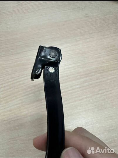 Даерной ограничитель для авто тойота камри 70