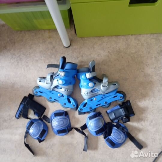 Ролики детские в комплекте с защитой