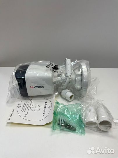 IP-видеокамера HiWatch IPC-B040 4Мп с микрофоном