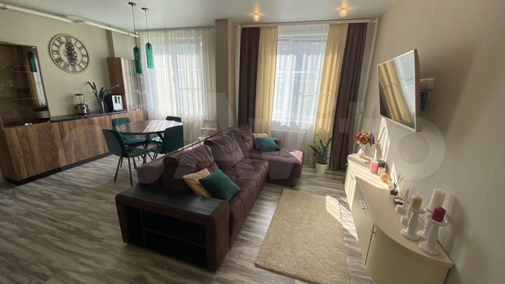 2-к. квартира, 67,3 м², 1/25 эт.