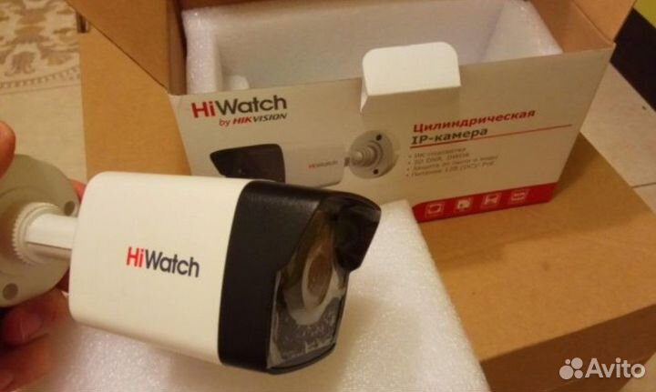 Ночью в цвете 4 Mp DS-I450L(B) Hiwatch