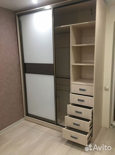 Шкаф в прихожую