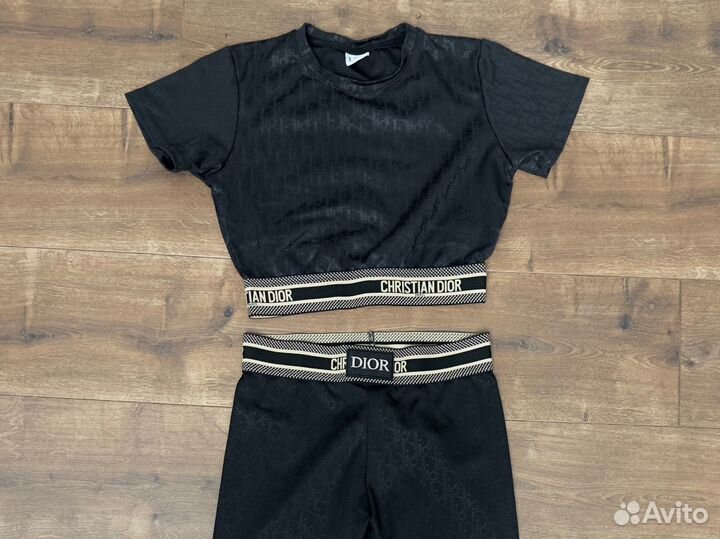 Спортивный костюм женский